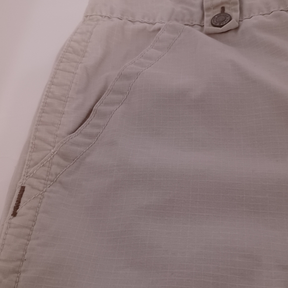 JONES WEAR JEANS Capri Pants Size 12 strings flower embroidery design on Leg - Picture 6 of 10